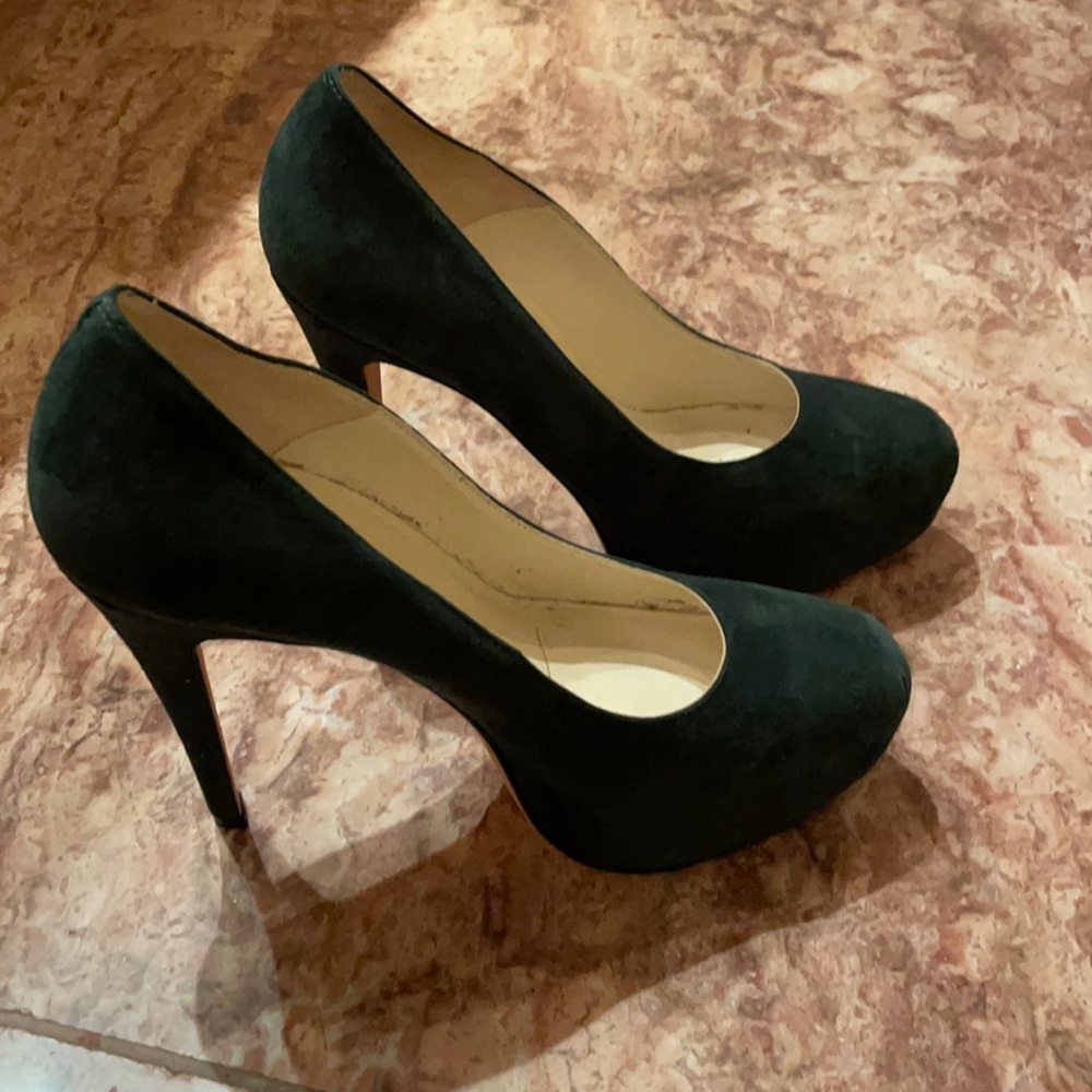 Dark green suede platform pumps